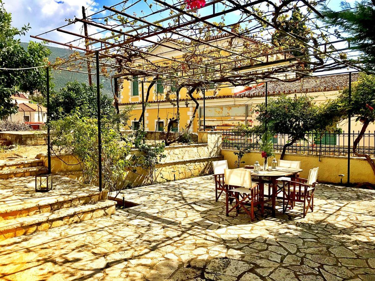Elia Apartments Chrisso Delphi Quarto foto
